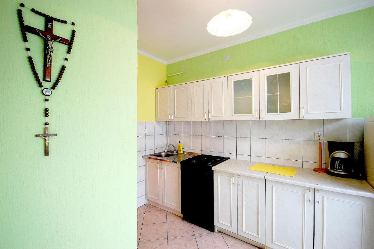 Apartment Ivan By El-Pi Tours Malinska Exterior photo